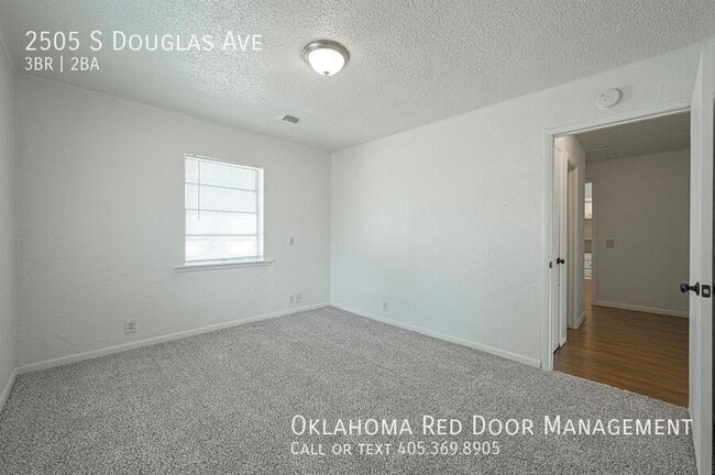 Photo - 2505 S Douglas Ave