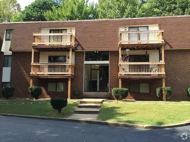 Building Photo - Hill Court Apartments
