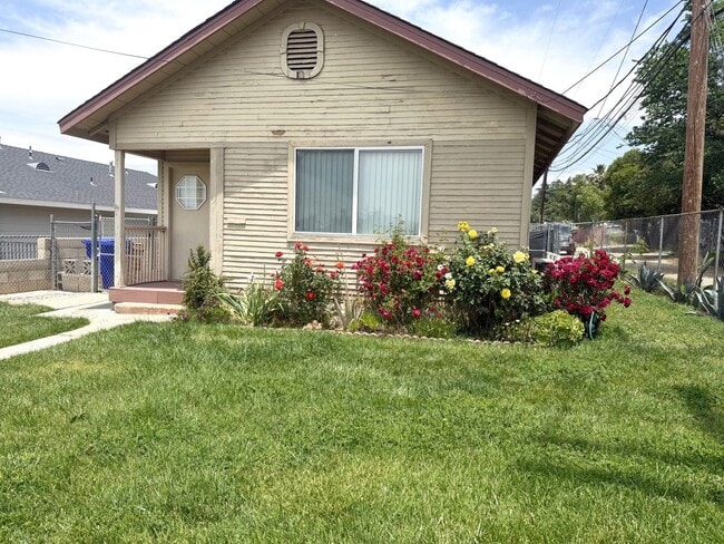 Photo - 35070 Acacia Ave House