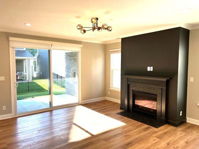 Photo - 14277 James Dean Dr