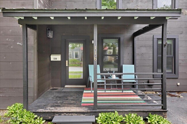 Photo - 116 Catherine St