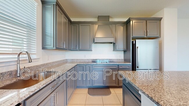 Photo - 9505 Lamine Wy