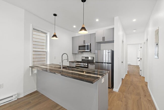 Building Photo - 20 Delaware Ave Unit 2