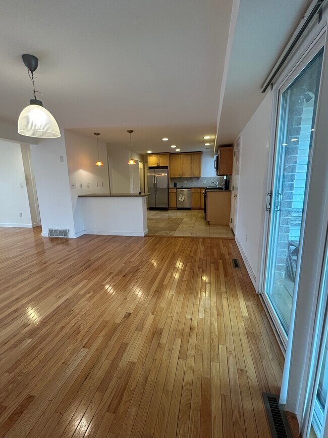 Photo - 22 Broadlawn Park Unit #22