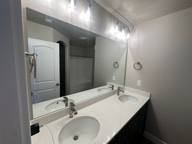 Photo - 1607 Stark Dr