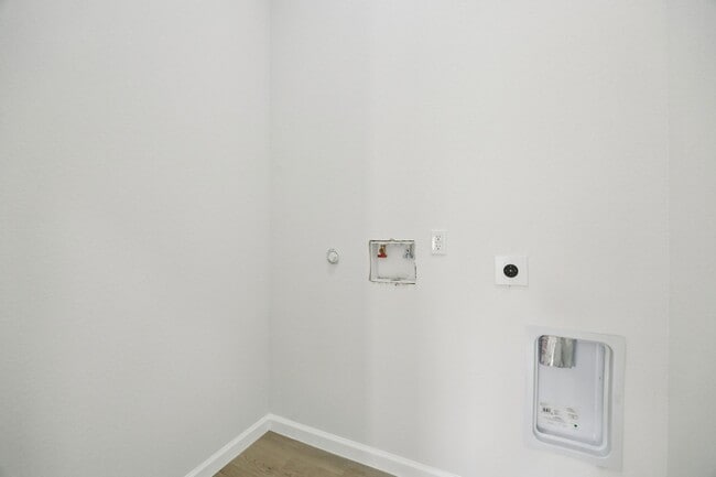 Photo - 422 New Hampshire St