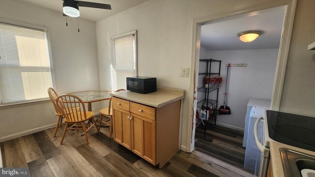 Photo - 108 E Pacific Ave