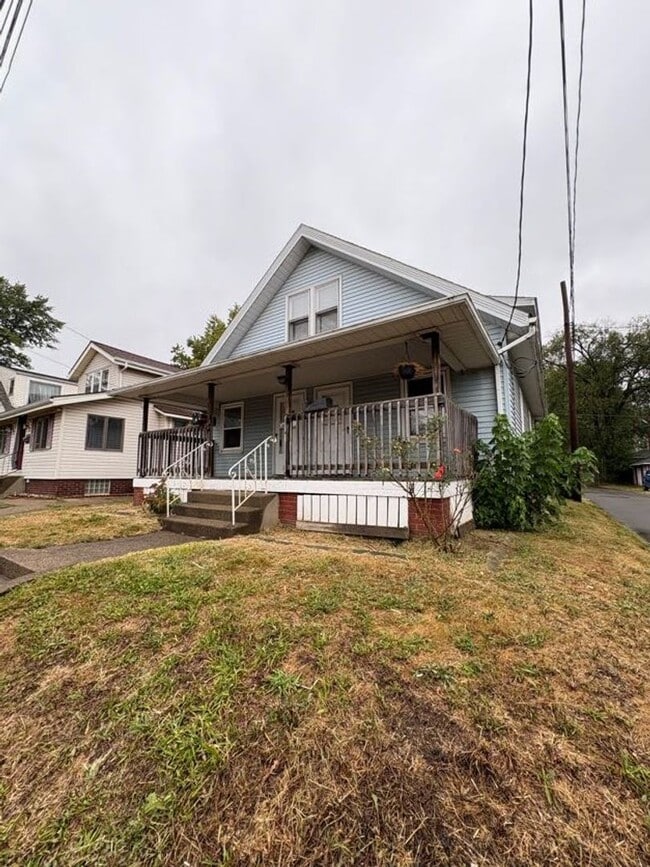 Building Photo - 803 21st St NW Unit 803B