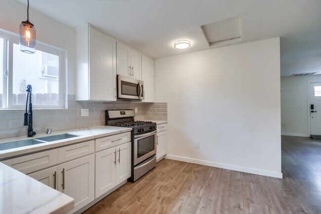 Photo - 3080 Island Ave