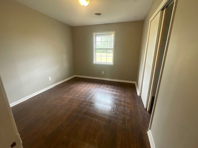 Photo - Renovated 3 Bedroom 2 Bath Home for Rent with 2 Car Garage!