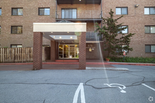 Photo - Thayer Towers Condominiums