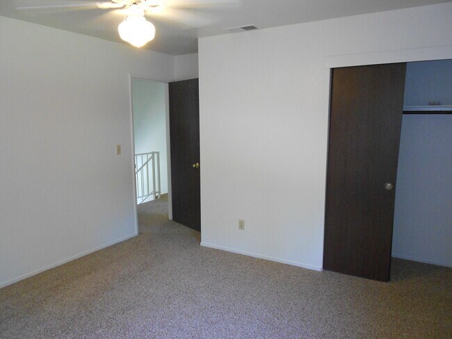 Photo - 1166 Hobart St