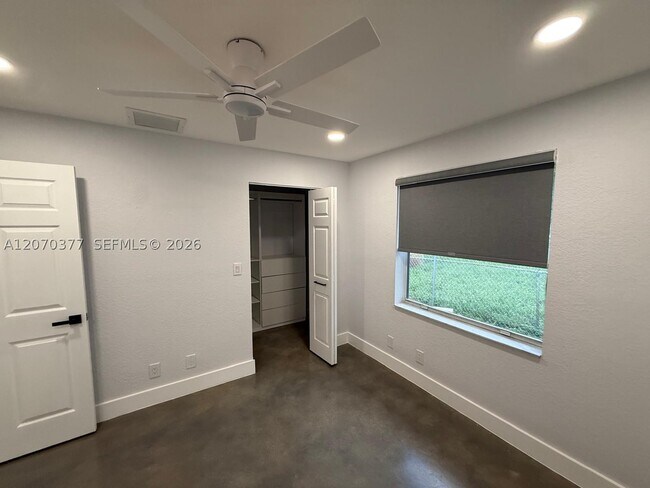 17 SW 6th St