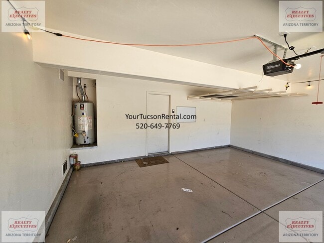 Photo - 3/2 & a Loft, AC off of River Road near Oracle Road