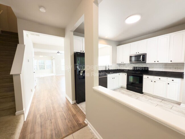 Photo - 123 Baberton Dr