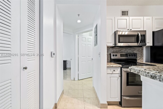 Photo - 17150 N Bay Rd Unit 2618