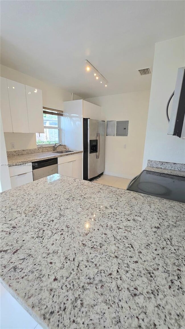 Photo - 5715 NW 6th Ave