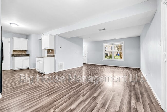 Photo - 4536 Reeves Pl