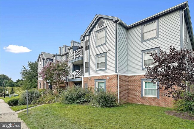 Building Photo - 209 Oak Leaf Cir Unit G