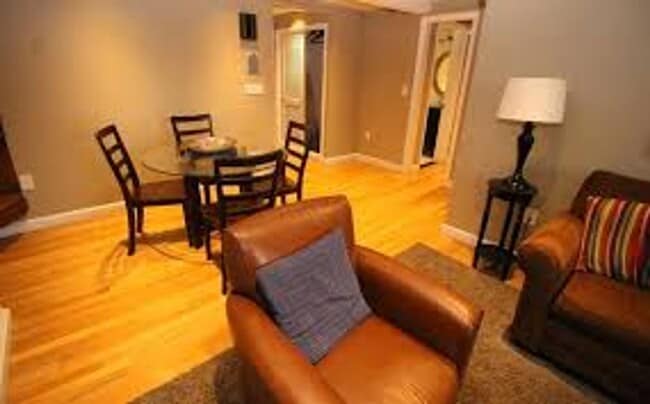 Photo - 115 Beacon St