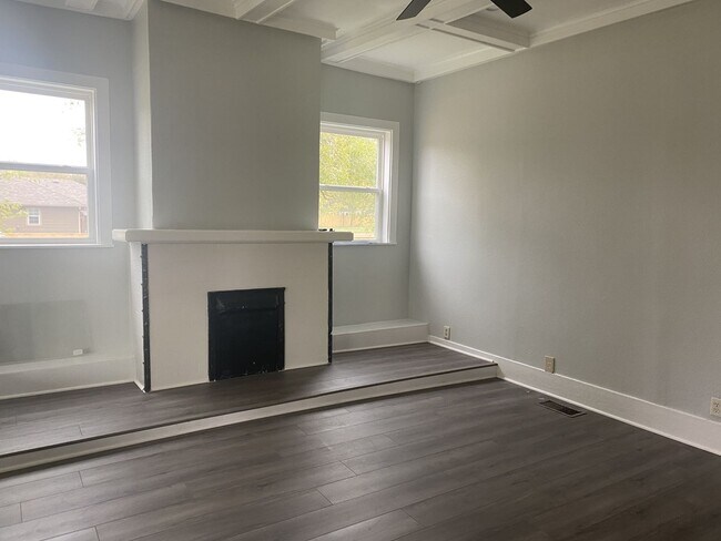 Photo - 702/704 S. Montgomery St. Unit 702 S. Montgomery St.