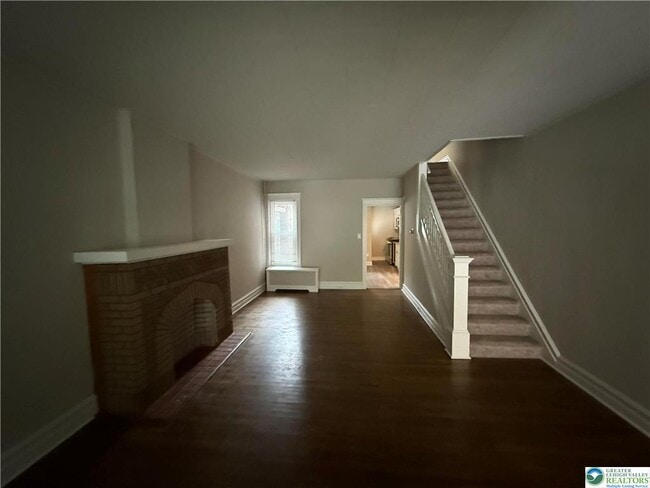 Photo - 608 St John St