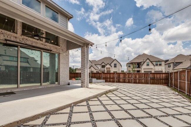 Photo - 12535 Mercer Pkwy