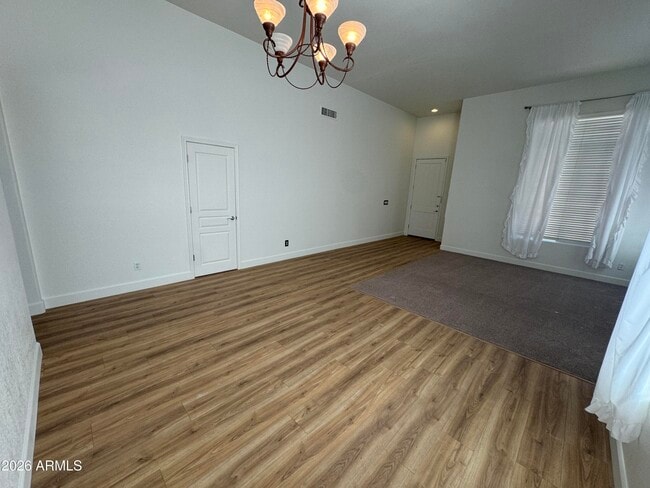 Photo - 1127 W Mesquite St