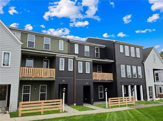 Building Photo - 317 Palisade Wy