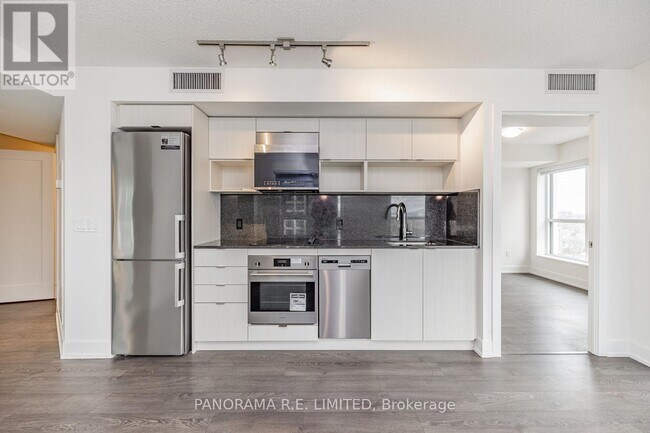 Photo - 9 Mabelle Ave Unité 1518