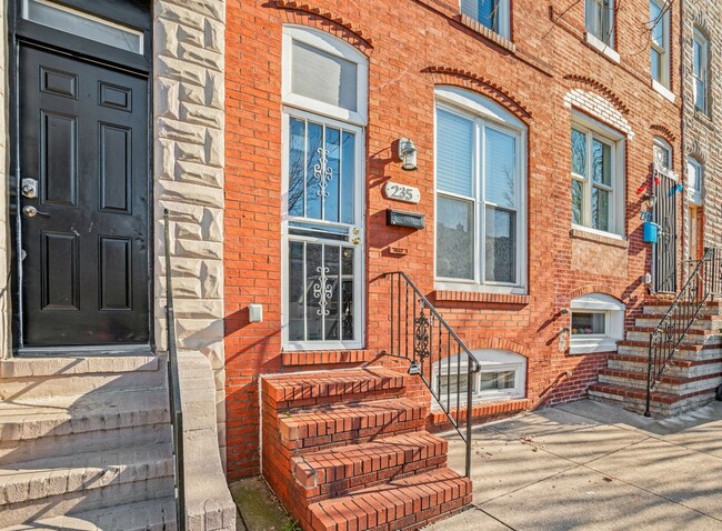 Cozy 2 BR 1.5 Ba Townhome by Patterson Park - Cozy 2 BR 1.5 Ba Townhome by Patterson Park