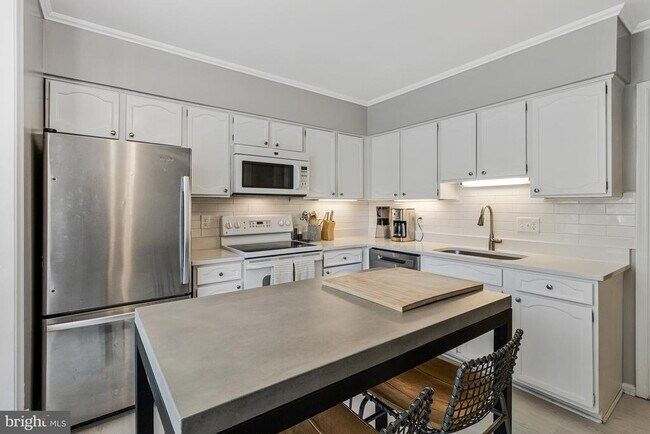Photo - 6806 Melrose Dr