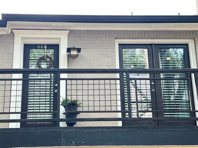 Building Photo - 7734 Meadow Rd Unit 221