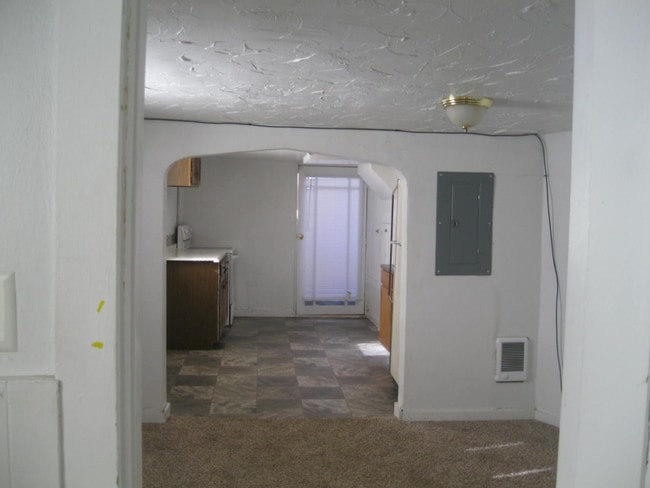 Photo - 817 7th St S