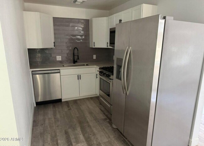 Photo - 5039 N 18th Ave