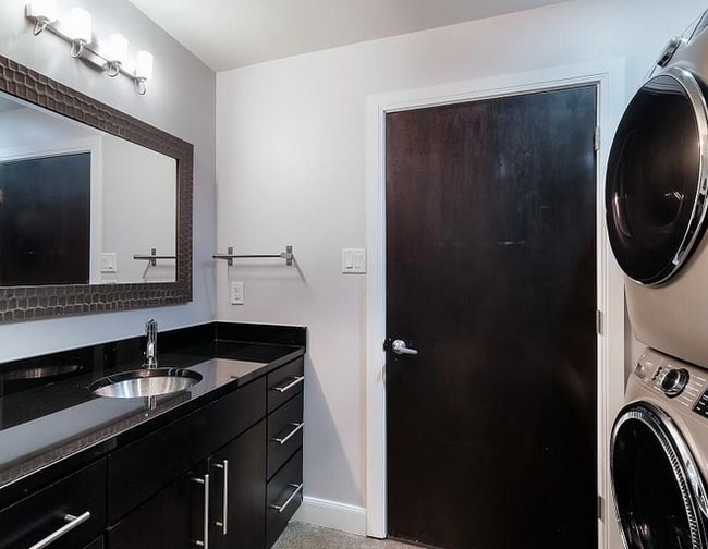 Photo - 831 S Flores St Unidad 316,1