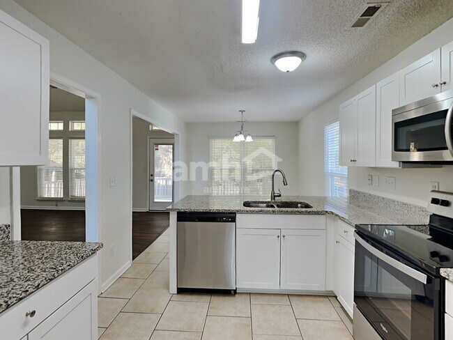 Photo - 8616 Warwick Crest Ln