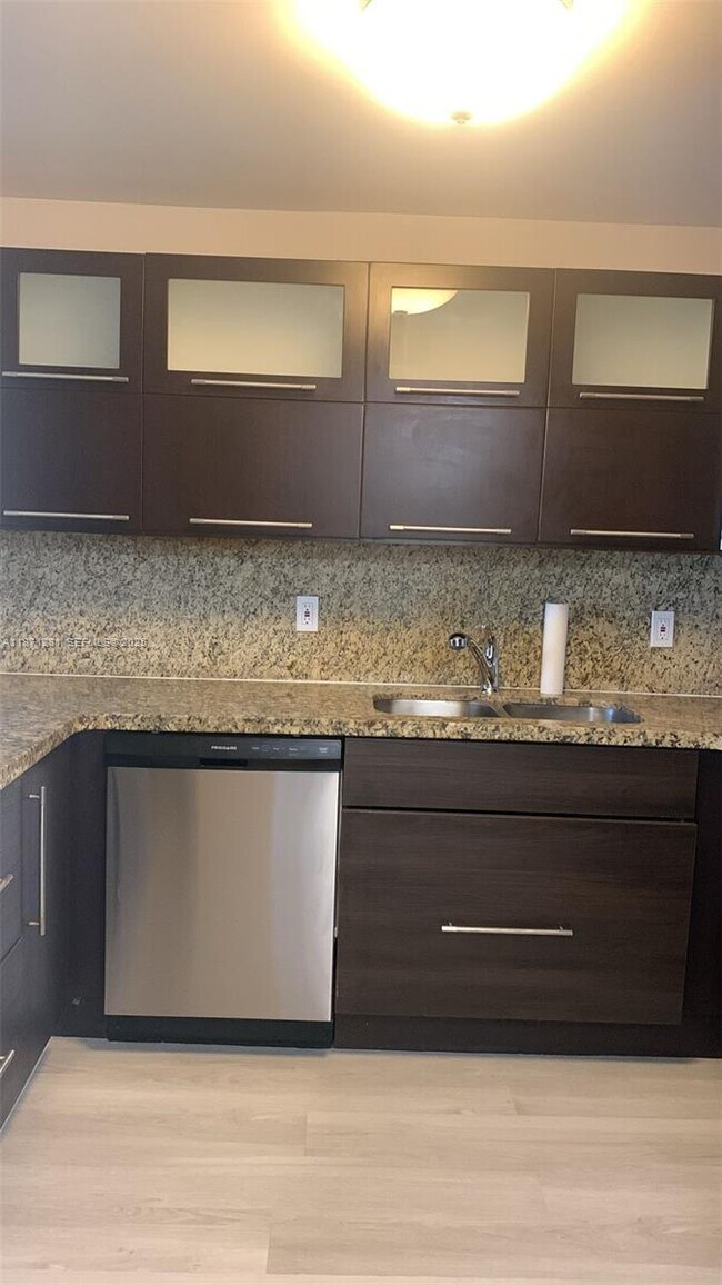 Photo - 200 Leslie Dr Unit 1106