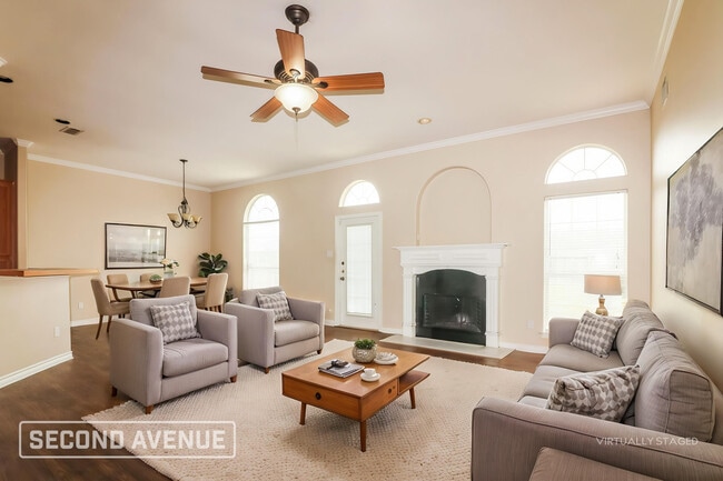 Photo - 2422 Luzius Dr