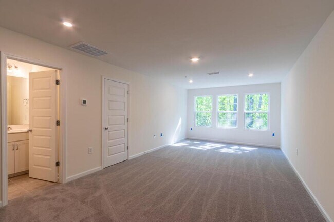 Photo - 1204 Grenshaw Dr