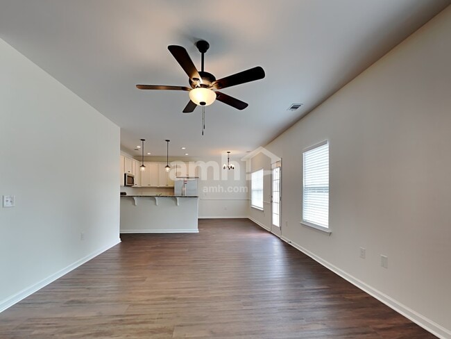 Photo - 455 Sunbury Dr