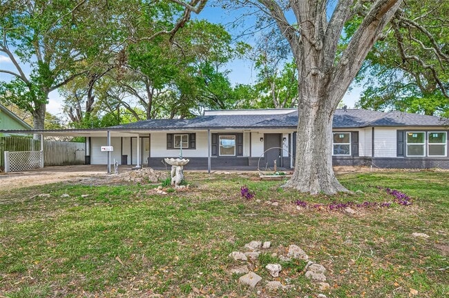 Photo - 815 Brooks Ave