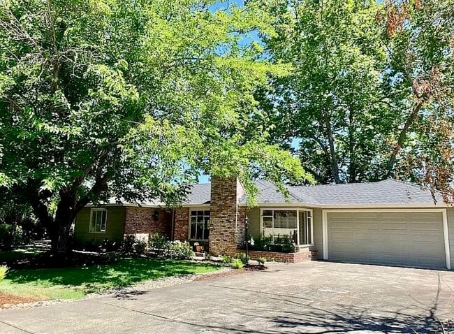 Photo - 3860 Linda Vista Ave