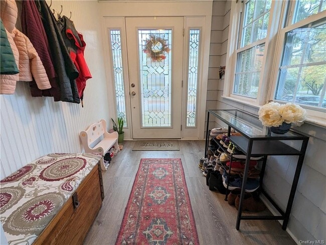 Photo - 460 Carol Pl