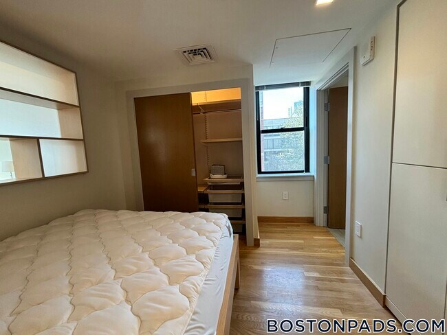 Photo - 115 Mt Auburn St Unit 41