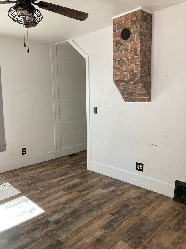 Photo - *READY FOR MOVE IN* Victorian Home In Reno