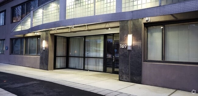 Building Photo - 169 Monsignor Obrien Hwy Unit 314 Rental