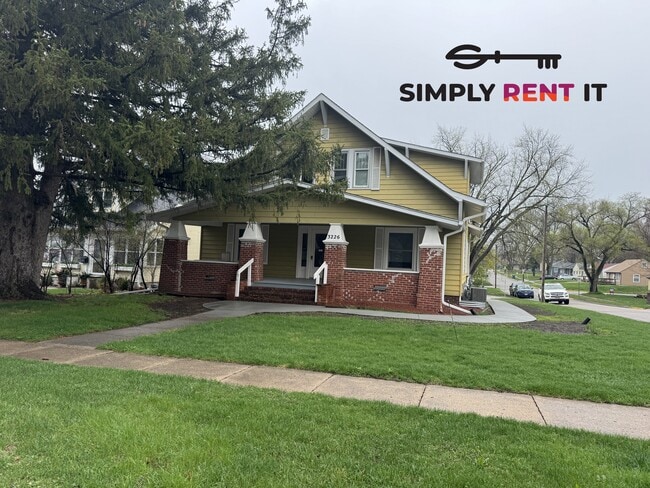 Photo - Renovated 2 Bedroom, 2 Bathroom on Campus!