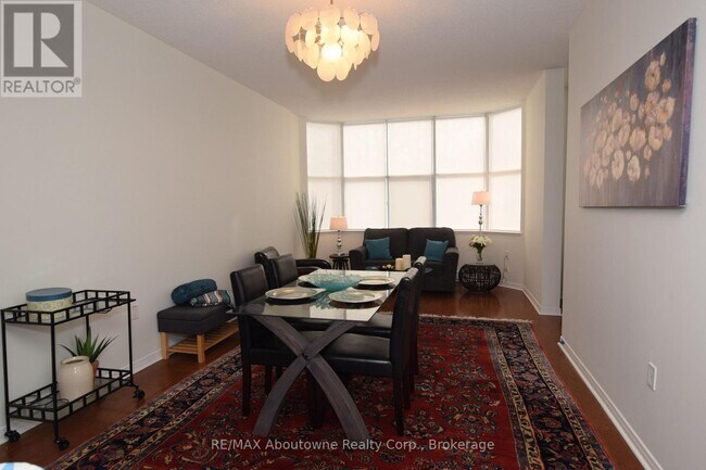 Photo - 110 - 2199 SIXTH LINE Unité 110