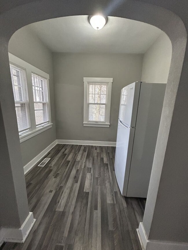 Photo - 1919 S Broadway St Unidad 1919 S Broadway - A